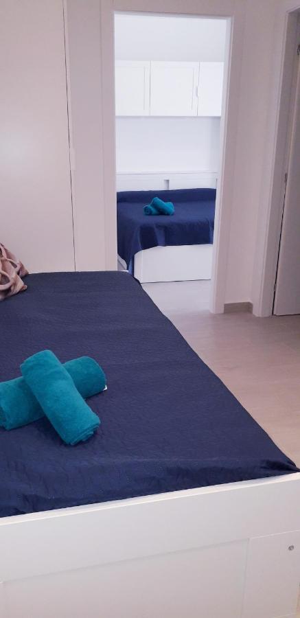 Lamberti Beach Apartment - 150 M From The Sea - Just Renewed - Wifi Савона Экстерьер фото